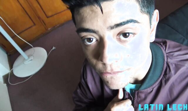 LatinLeche.com - No condom providing head for uncircumcised beef whistle