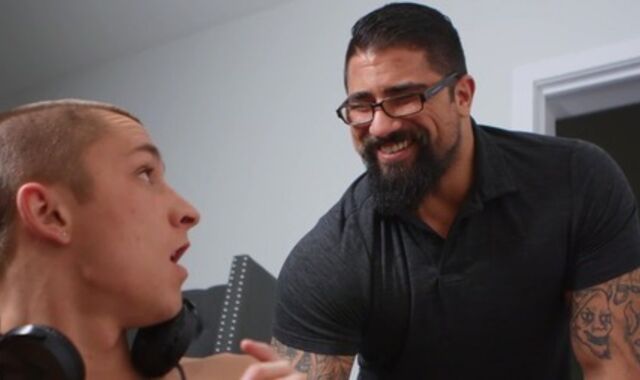 Caught In mummy's undies: unprotected - Theo Brady Yankee weenie