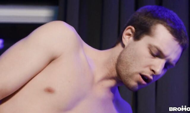 Bromo - Highly naughty muscle yankee youngster bootie plumb indoors