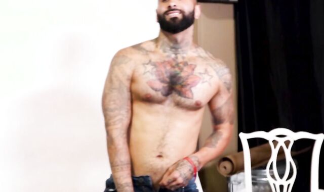 MenOver30.com: Defined and pierced Joe Parker gullet plumb