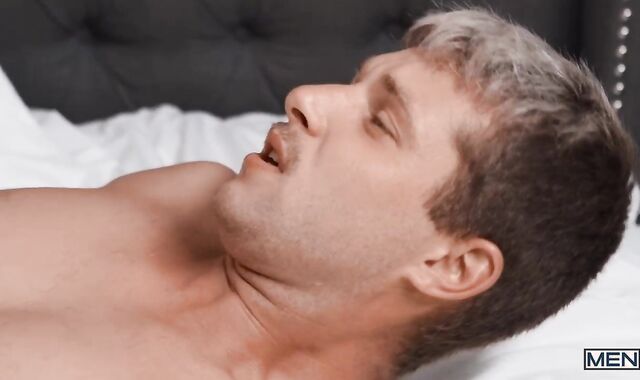 DrillMyHole - Yankee milking in the sofa