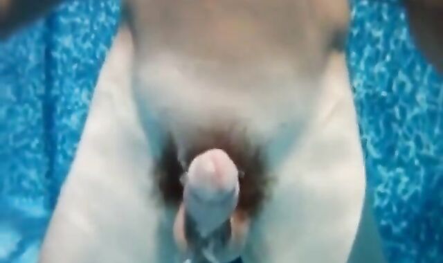 23 Massive Squirts: Amateur Underwater Adventure 2