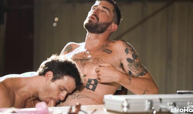 BROMO.com - Chris Damned smacking vignette