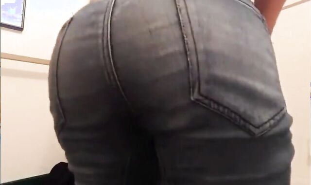 Locker-Room Surprise: That Ass!