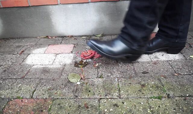 Holiday amateur boot crushing