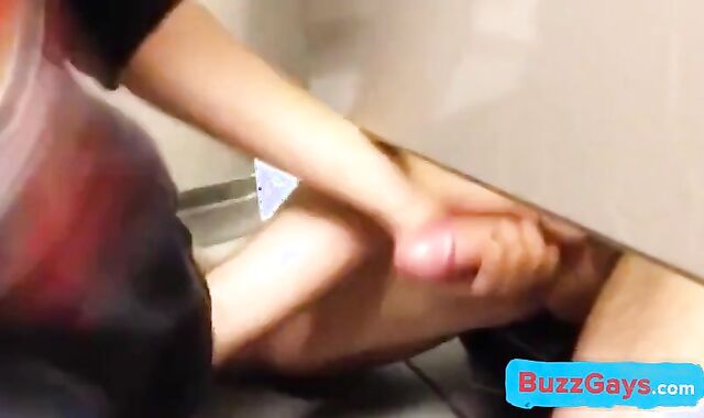 Bareback Twink Amateur Takes it in the WC