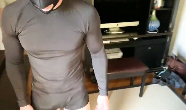 Curious Jock Tries Sucking Big Cock