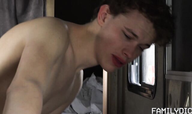 FamilyDick - Mel Grey fucking lad Matt Muck