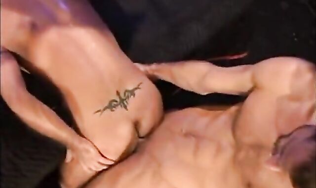 XXL meatpipe twunk pummels Bottom