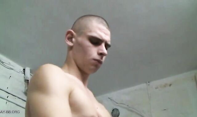 Crank Peeing Pigs @ Work