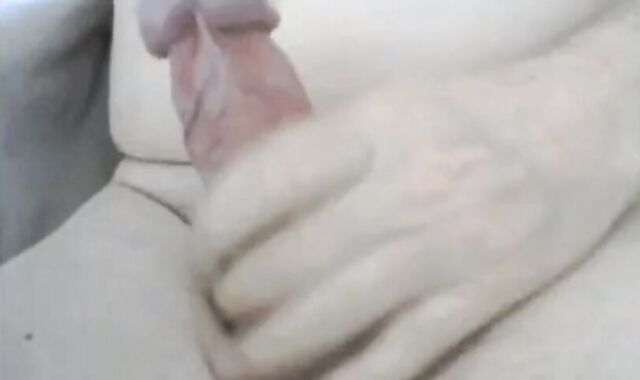 Big-daddy stroking & spilling on webcam