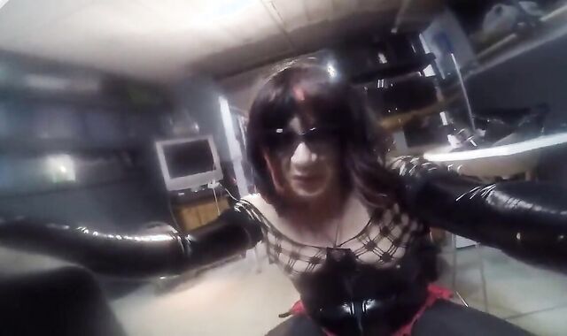 Pissing Daddies and Crossdresser Group Fun