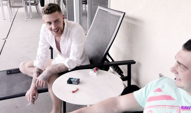 NextDoorRaw: Johnny Riley with Danny Gunn sans a condom jaws drill