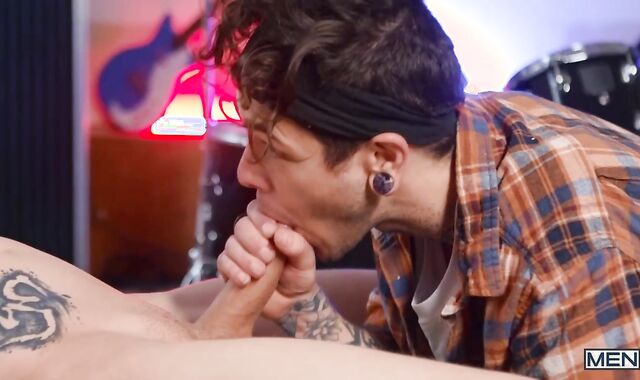 DrillMyHole.com - Beefy uncircumcised schlong Dex Parker donk banging