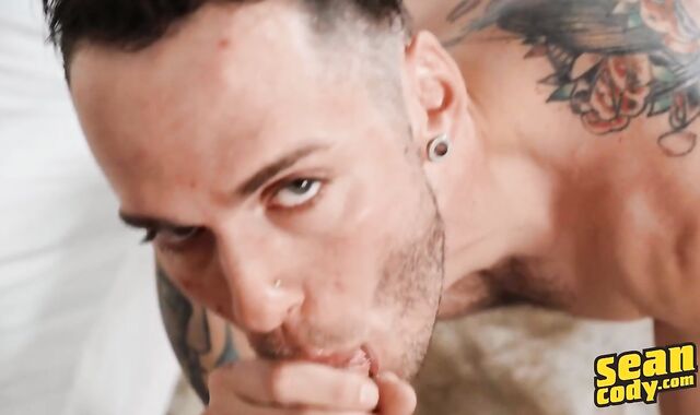 Sean Cody: Jax among piercing Bentley