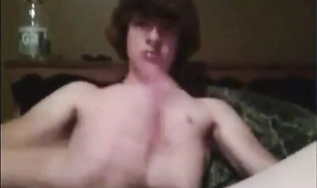 Amateur Twink Masturbating on Webcam