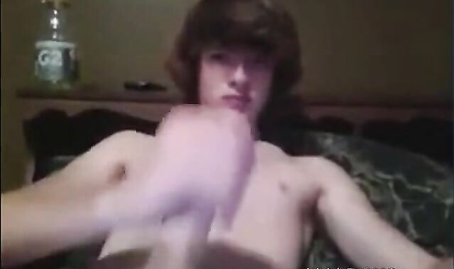 Amateur Twink Masturbating on Webcam