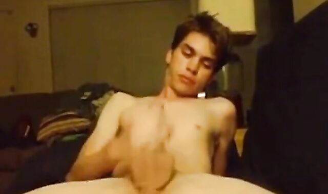 Twink's Cum Spraying Adventure