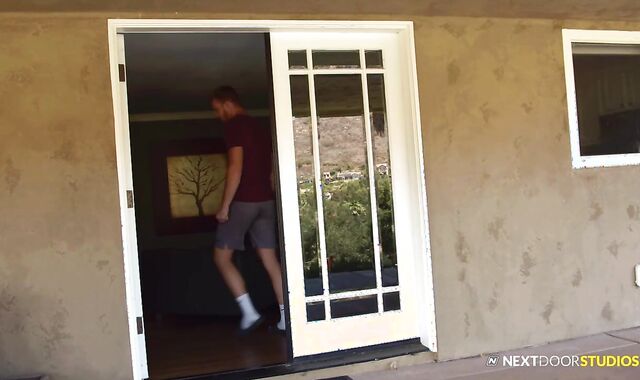 Next Door Wet: Defined Aspen mouth poke vignette