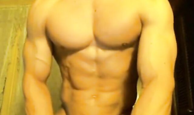 Muscle Men Showing Off - Big Cocks on Cam