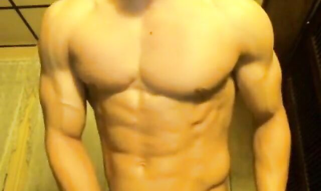 Muscle Men Showing Off - Big Cocks on Cam