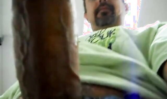 Amateur Bear Daddy Sucking Cock