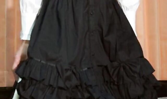 Crossdresser Rides His Fucking Machine