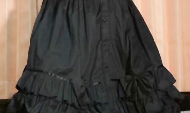 Crossdresser Rides His Fucking Machine