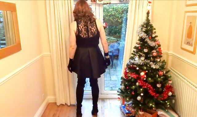 Christmas Wanking in Thigh-High Boots