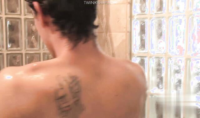 Anthony'S Shower Solo