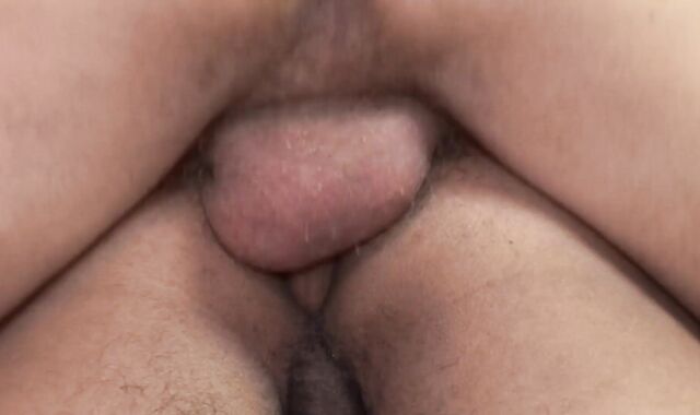 Without a condom Me Father: Lewis plus Andres sans a condom jacking