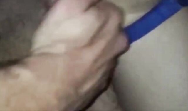 Bareback Creaming of a Slut by Multiple Men 2