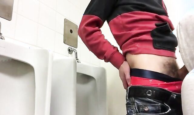 Bareback Bathhouse Orgy