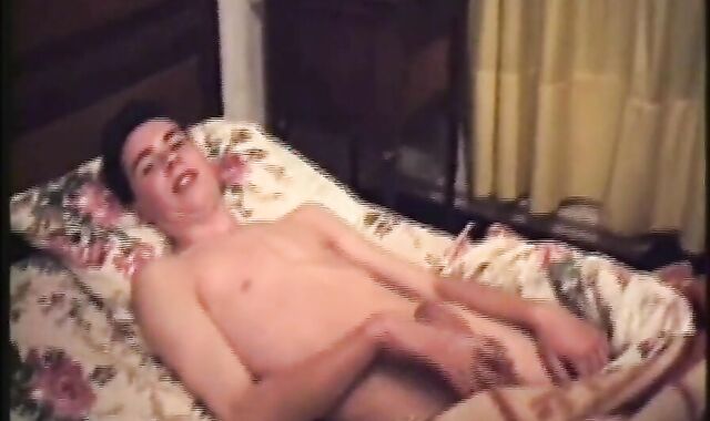 Big Cock Twink Amateur Handjob and Striptease