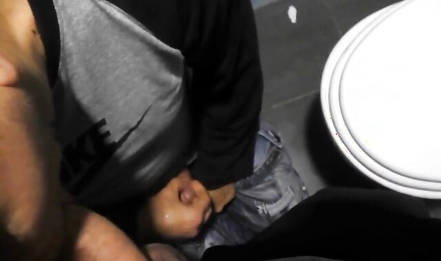 Bucuresti Blowjob - Amateur Gay Cock Sucking