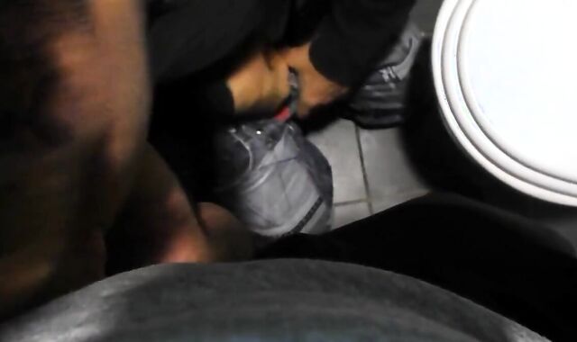 Bucuresti Blowjob - Amateur Gay Cock Sucking