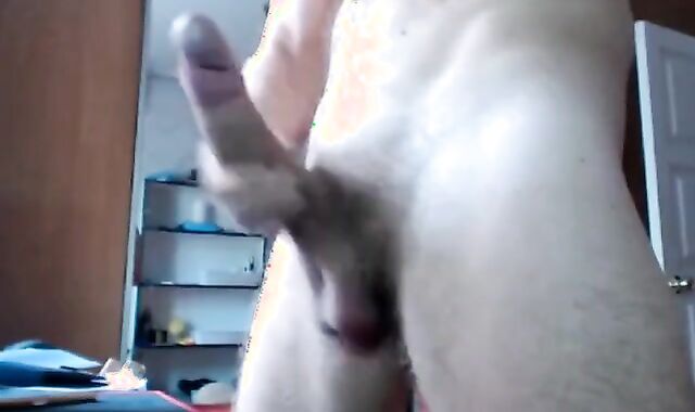 Muscled Hunk's Huge Cock