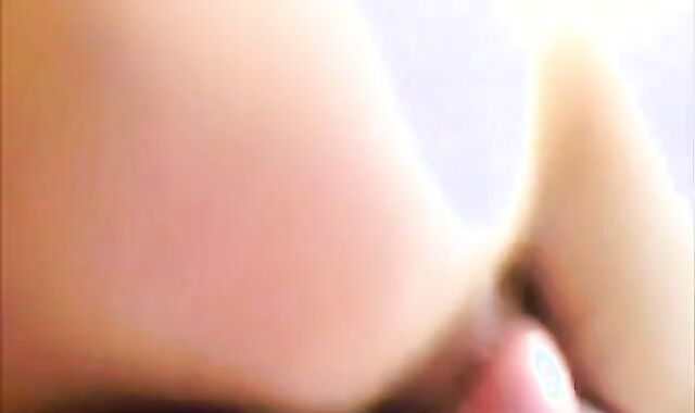 Hands-Free Self-Fuck with a Cum-Blasting Ending 2