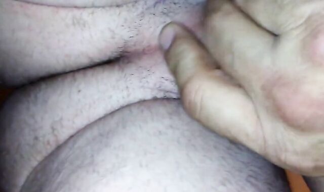 Big Dick Barebacks a Hung 21-Year-Old Amateur