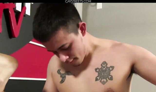 Flint Fucks Paul Bareback