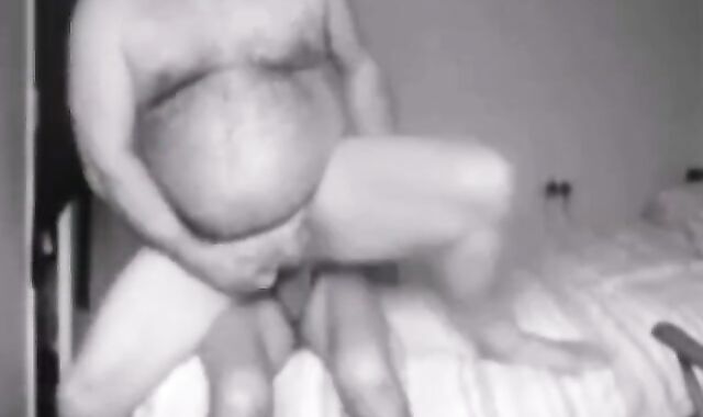 Abuelo con una gran polla dura - Video Amateur de Daddy