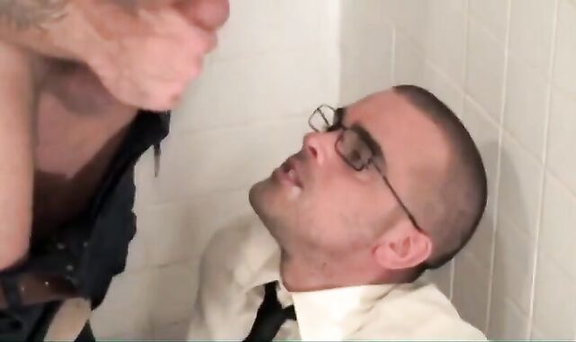 Twink Facial and Piss Shower 2