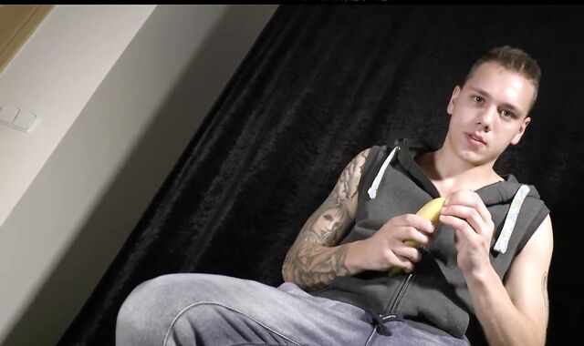 Casting Handjob Part 1 Mickey Rush