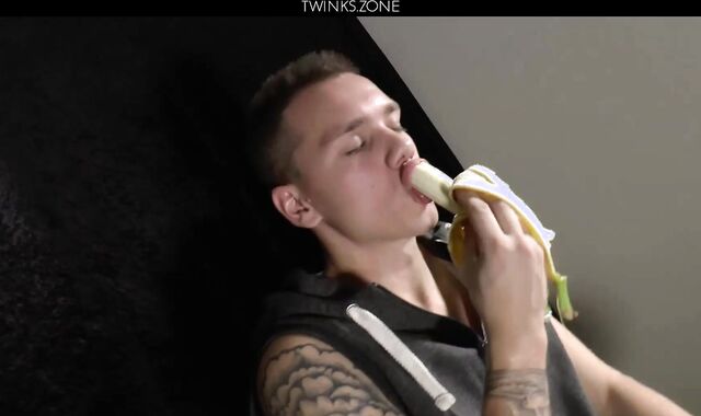 Casting Handjob Part 1 Mickey Rush