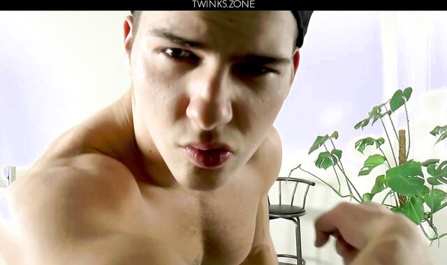 Flexing Muscle Worship Martin Gajda