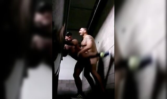 Bareback Muscle Dad Fucked Outdoors by Stranger 2