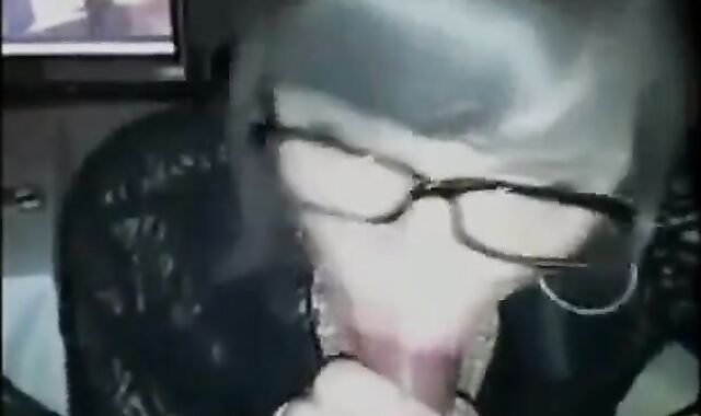 Crossdressing Secretary Gives Amateur Blowjob on Webcam 2