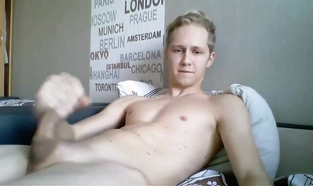 Cute Twink Shows Off on Webcam