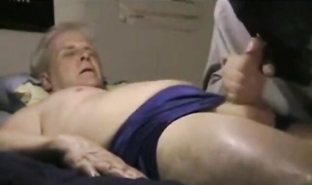 Old Man Sucked by Daddy Amateur