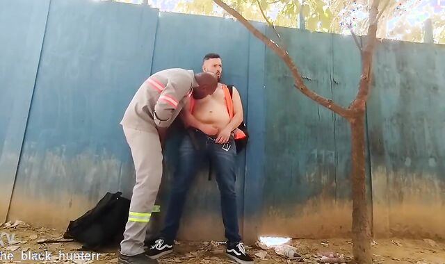 Interracial Fucking in Public Park